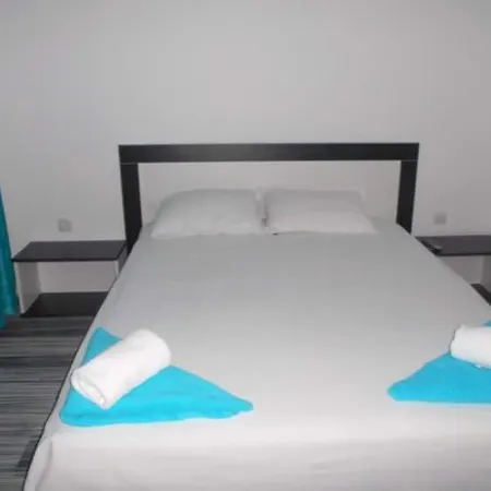 деси 1 بيت ضيافة تشيرنوموريتس