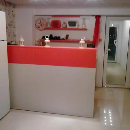 деси 1