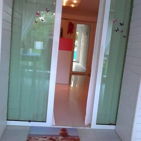 деси 1 Guest house