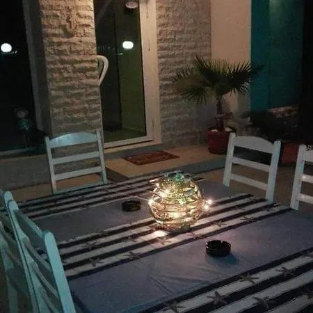 деси къща за гости 1 Maison d'hôtes *