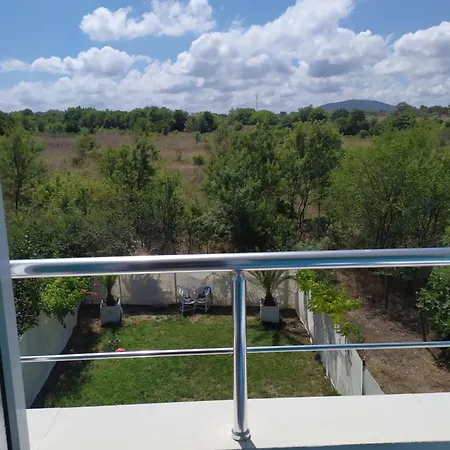 деси 1 تشيرنوموريتس