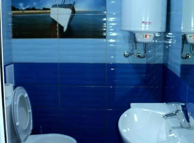 招待所 деси 1 切尔诺莫雷茨