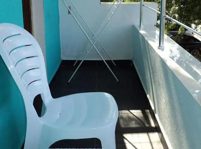 招待所 деси 1 切尔诺莫雷茨