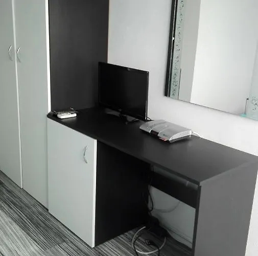 招待所 деси 1 *