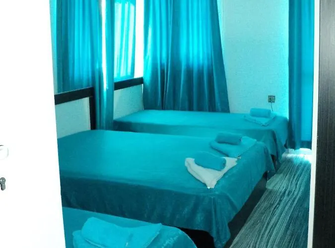 деси 1 招待所